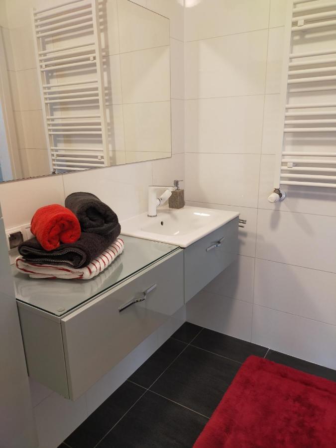 Apartament-Sweet Night لوبين المظهر الخارجي الصورة