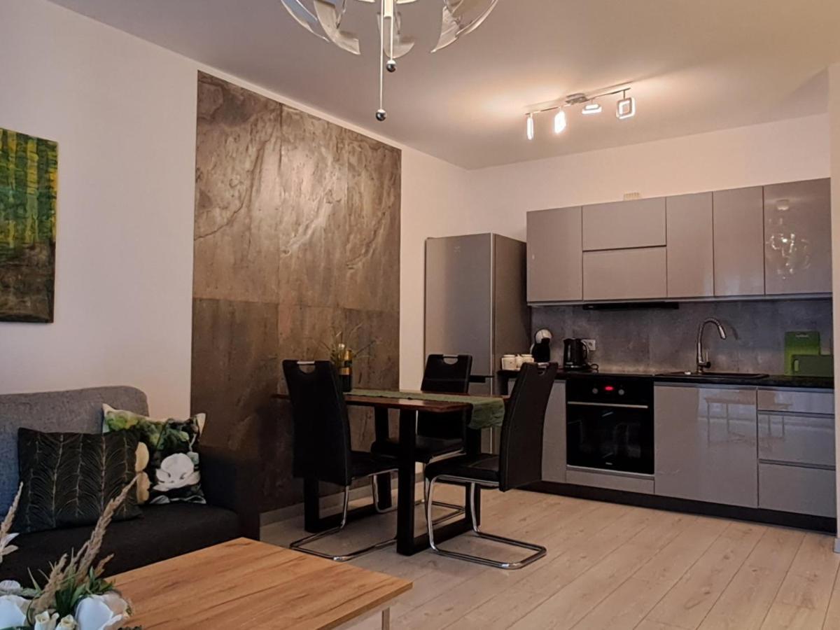 Apartament-Sweet Night لوبين المظهر الخارجي الصورة